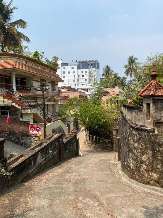 Ormayidam Residency Hotel Thiruvananthapuram Exterior photo