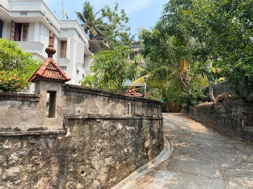 Ormayidam Residency Hotel Thiruvananthapuram Exterior photo